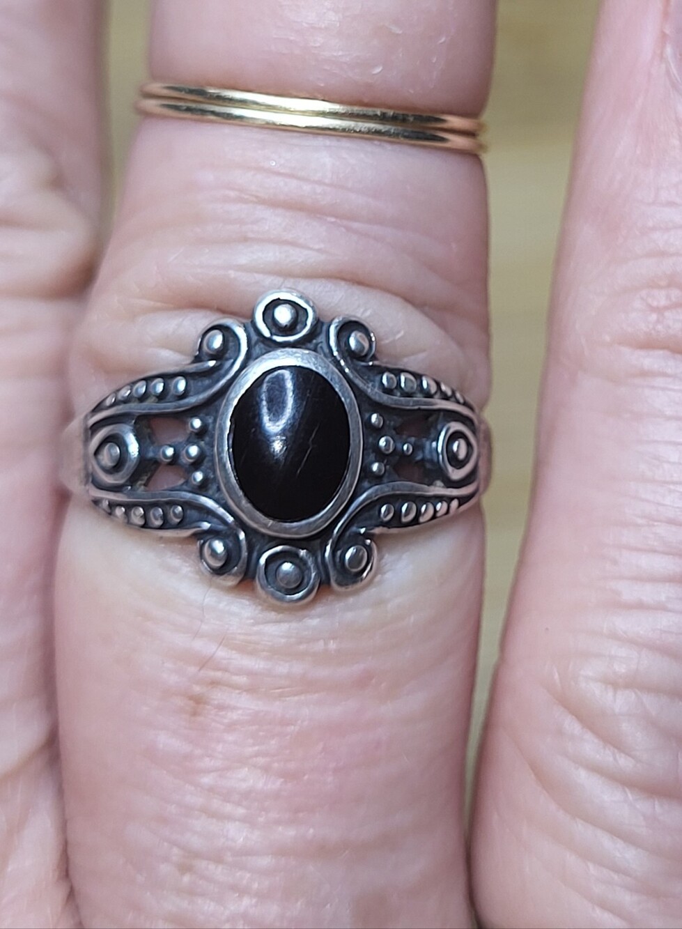 Vintage Sterling Silver Black Onyx Oval Ring — Elegant Women's Jewelry